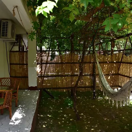Tudor Mamaia Nord Guest house *
